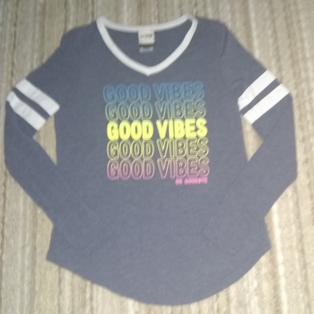 "Good Vibes" Long Sleeve Graphic Tee Size XCH(1) - Picture 4 of 7